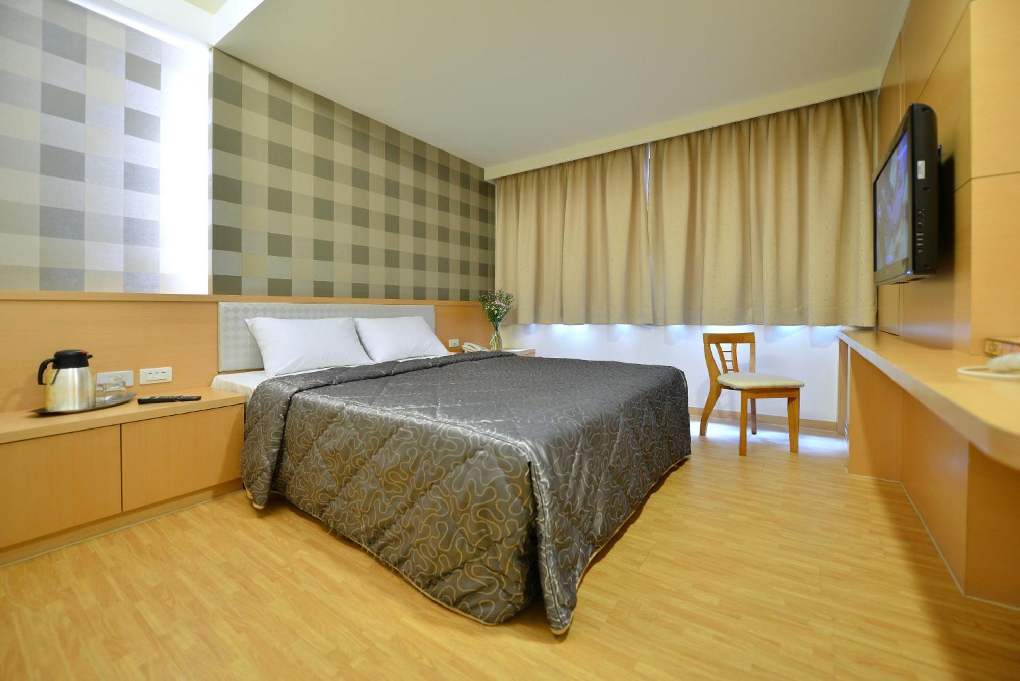 Ing Wang Hotel Тайнань Екстер'єр фото